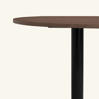 Runda round dining table