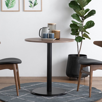 Runda round dining table